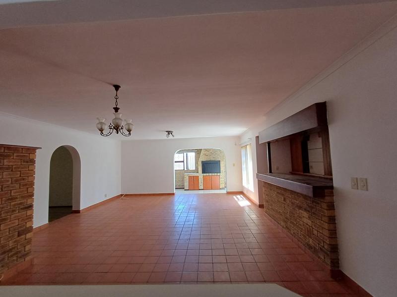 To Let 3 Bedroom Property for Rent in Protea Valley Western Cape